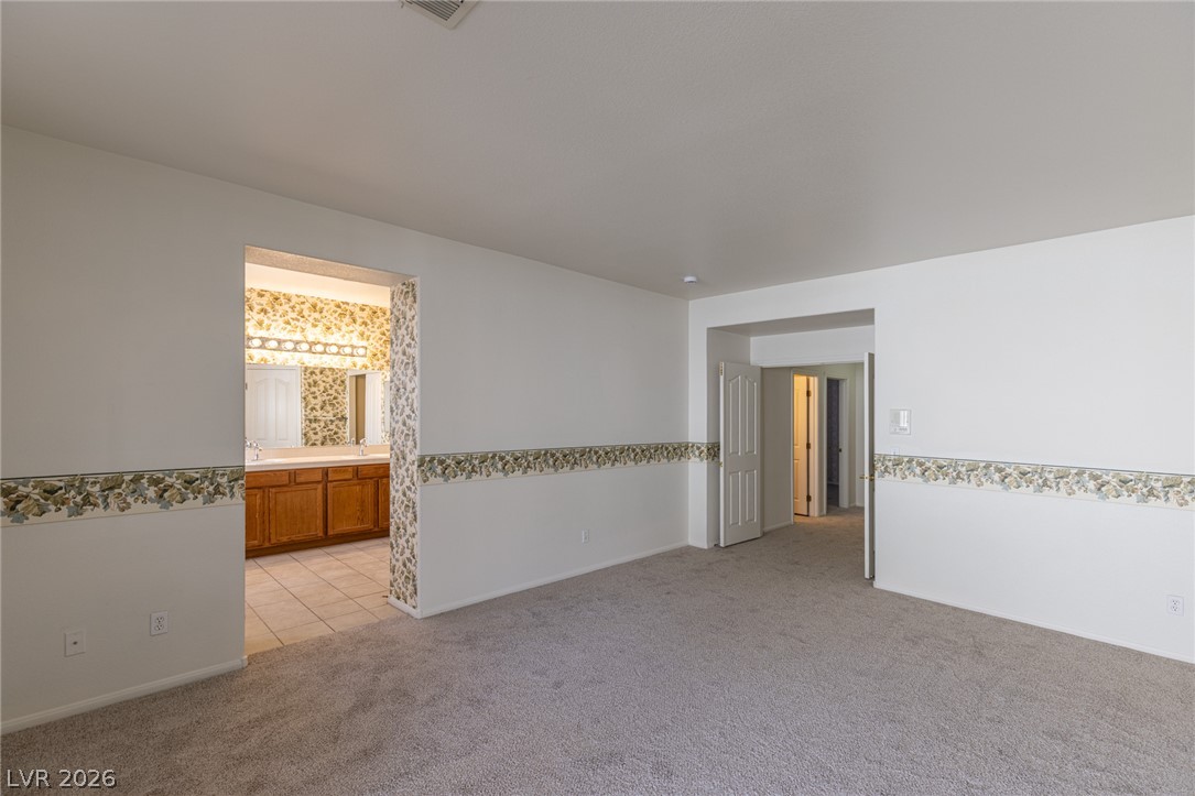 98 Glendive Street Property Photo 37