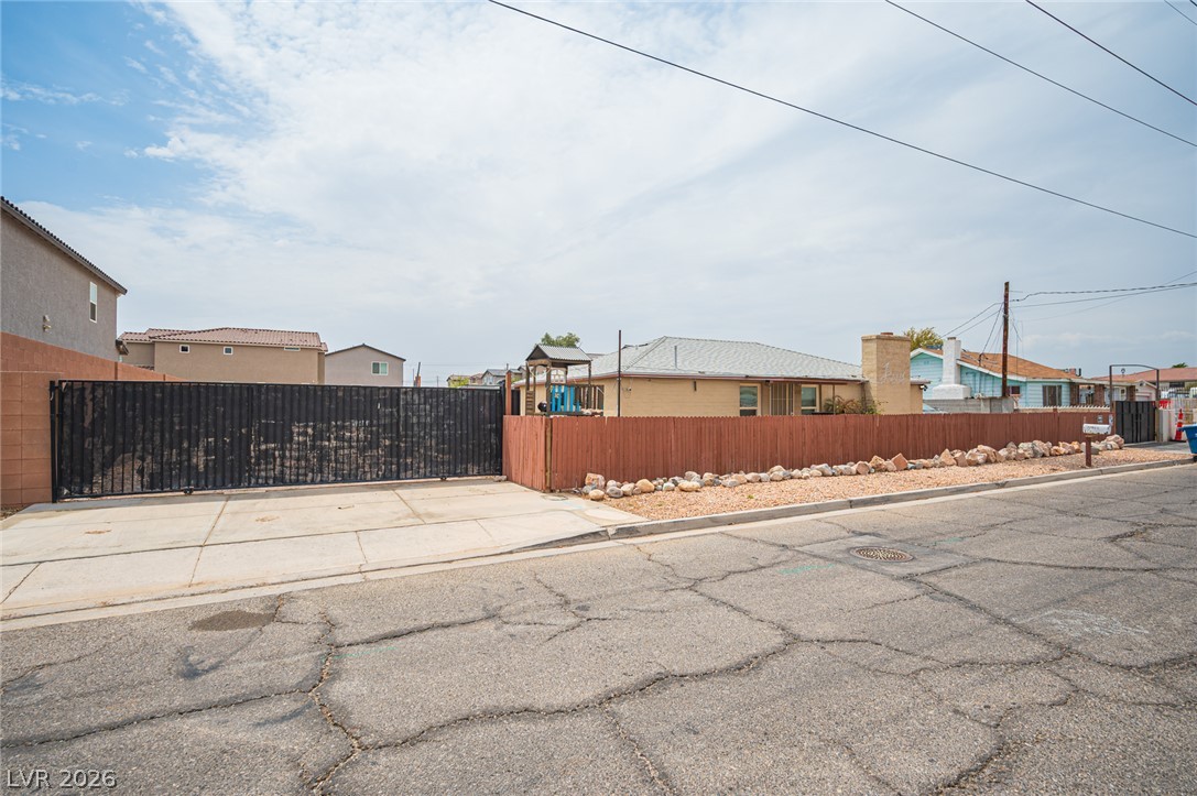 5841 Dodd Street Property Photo 1