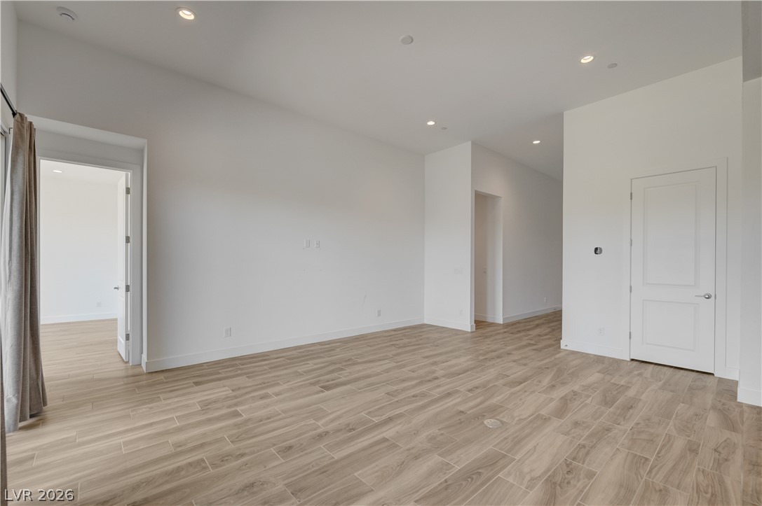 11803 Giroma Avenue Property Photo 6