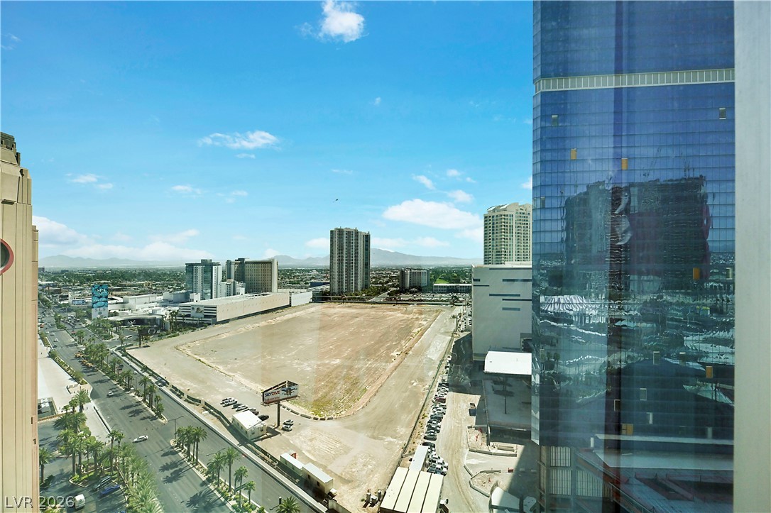 2700 South Las Vegas Boulevard 2107 Property Photo 9