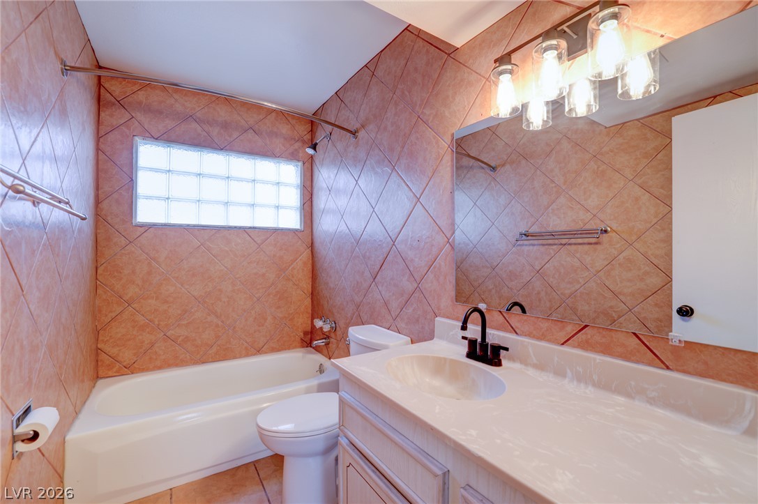 933 Palmhurst Drive Property Photo 17
