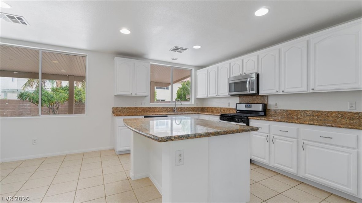 9570 Newton Grove Court Property Photo 10