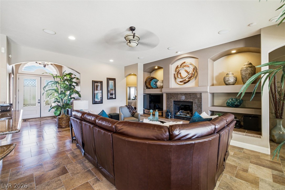 6671 Greenbriar Court Property Photo 13