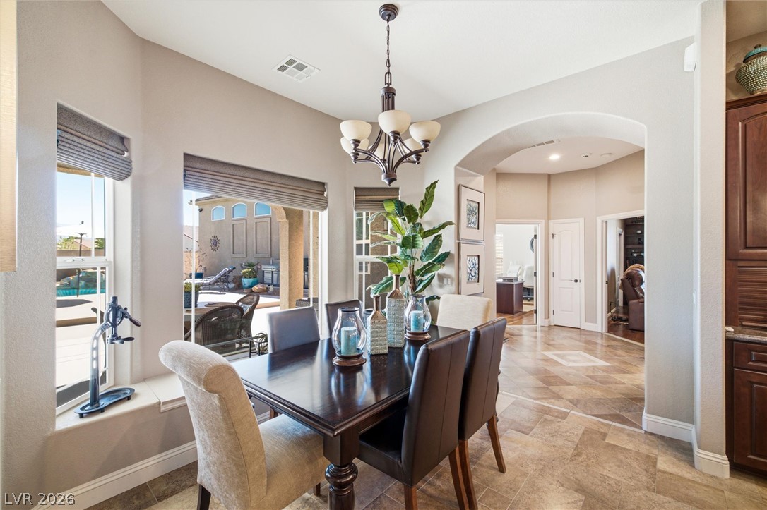 6671 Greenbriar Court Property Photo 17