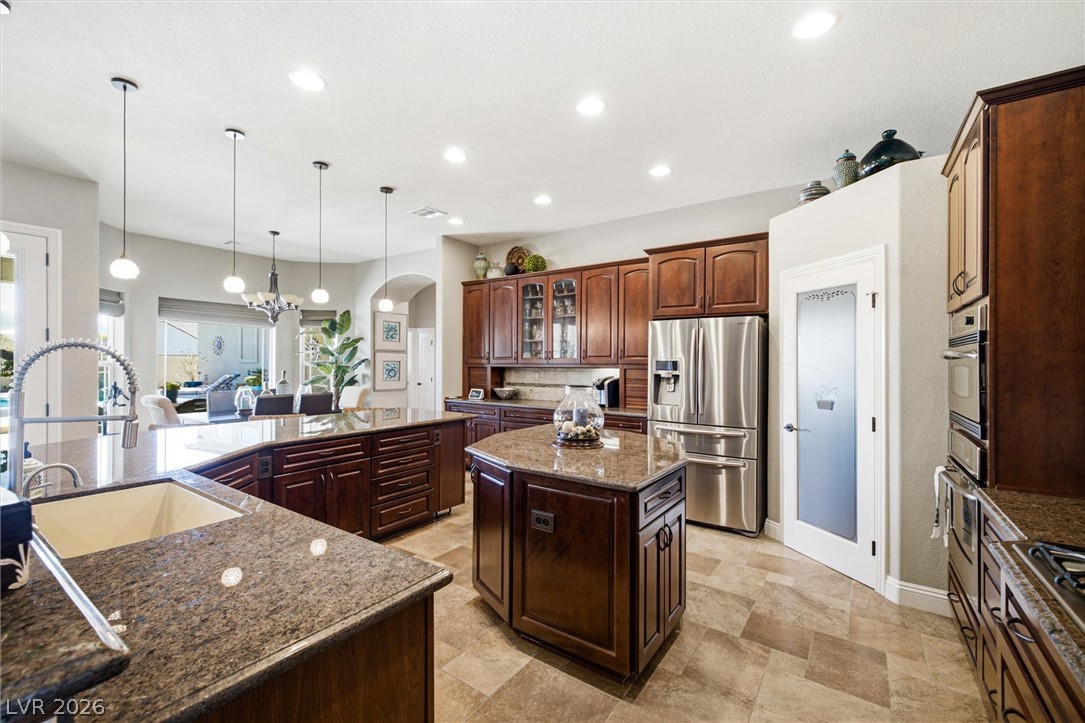 6671 Greenbriar Court Property Photo 18