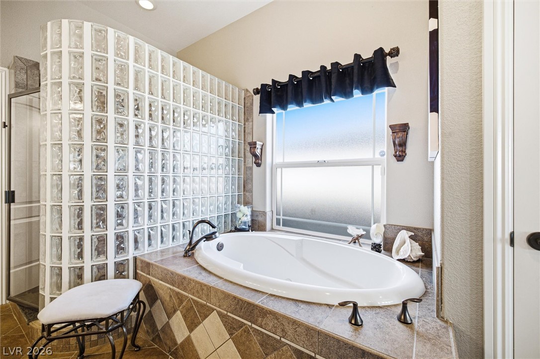 6671 Greenbriar Court Property Photo 35