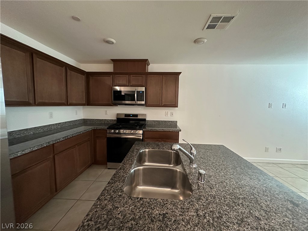 3638 Tripoli Cove Avenue Property Photo 6