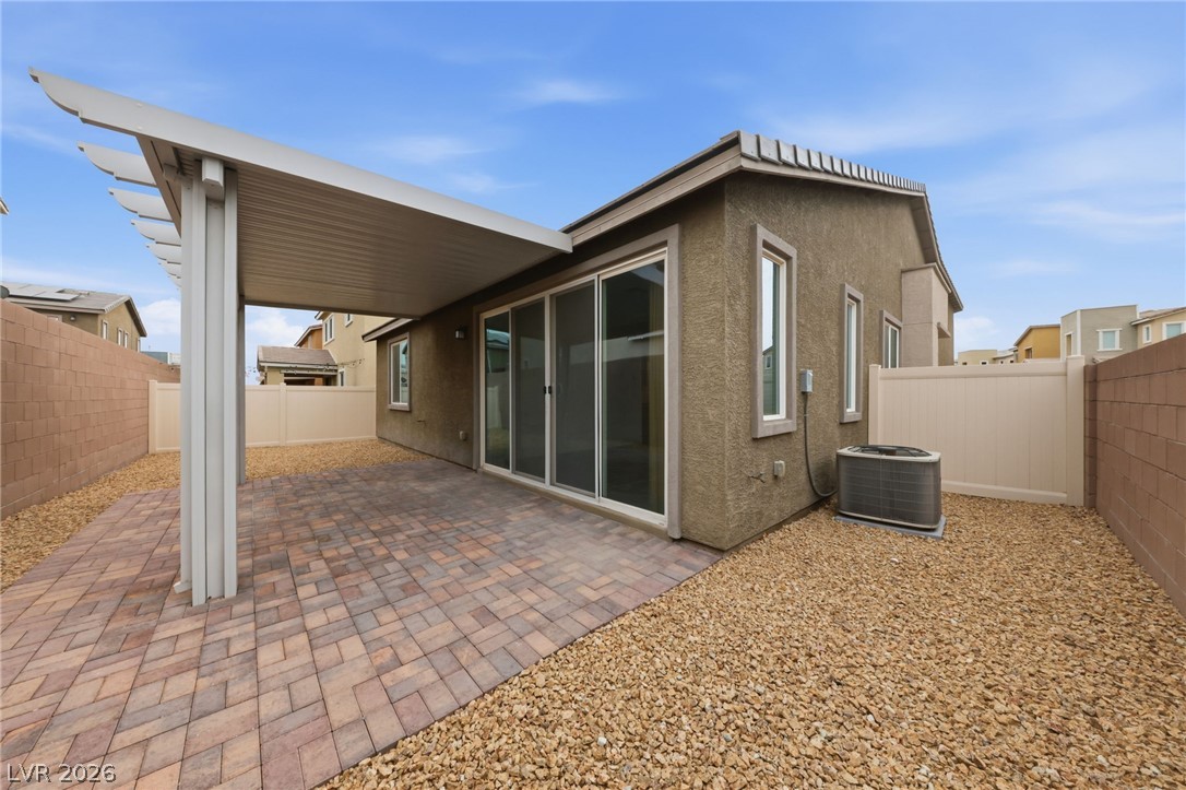 6940 Whispering Falls Drive Property Photo 18