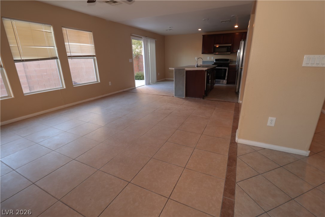 5940 Feral Garden Street Property Photo 4