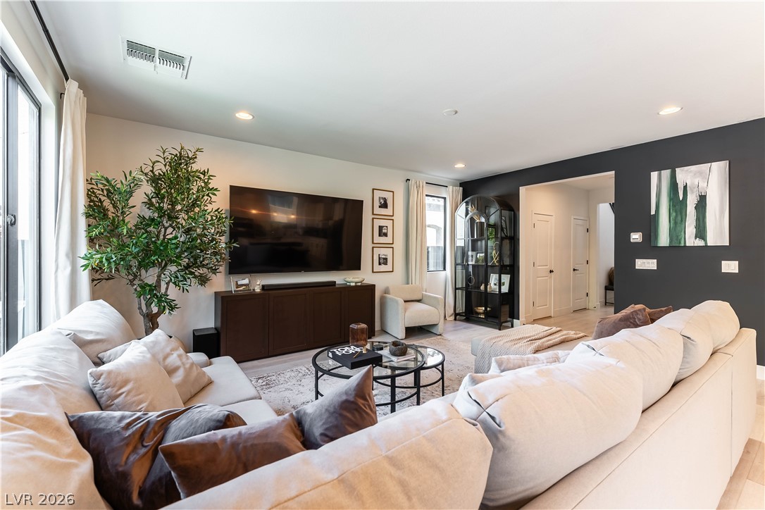 10010 Pasque Flower Court Property Photo 4