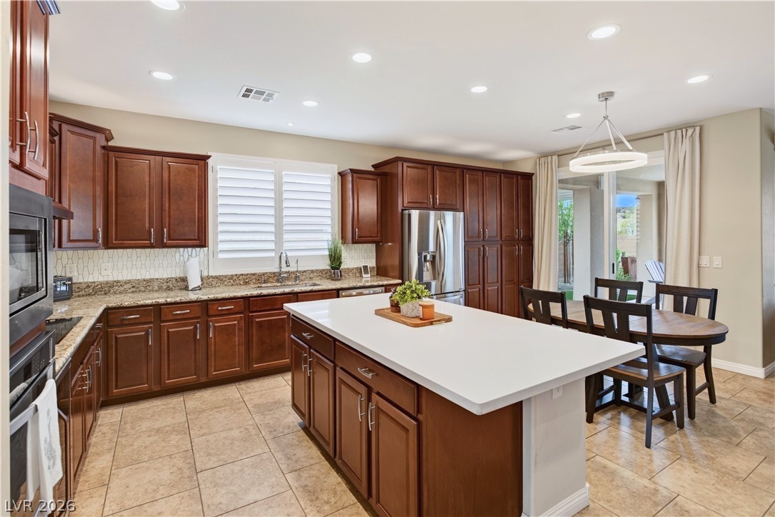 1169 Pebble View Lane Property Photo 11