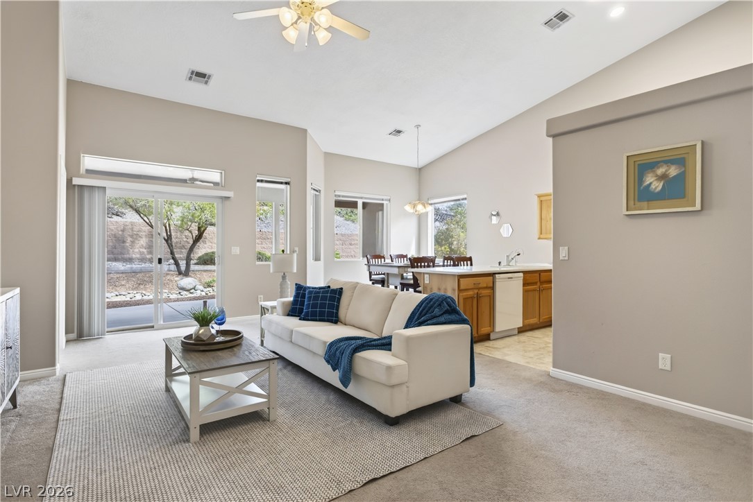 1136 Mohave Drive Property Photo 3