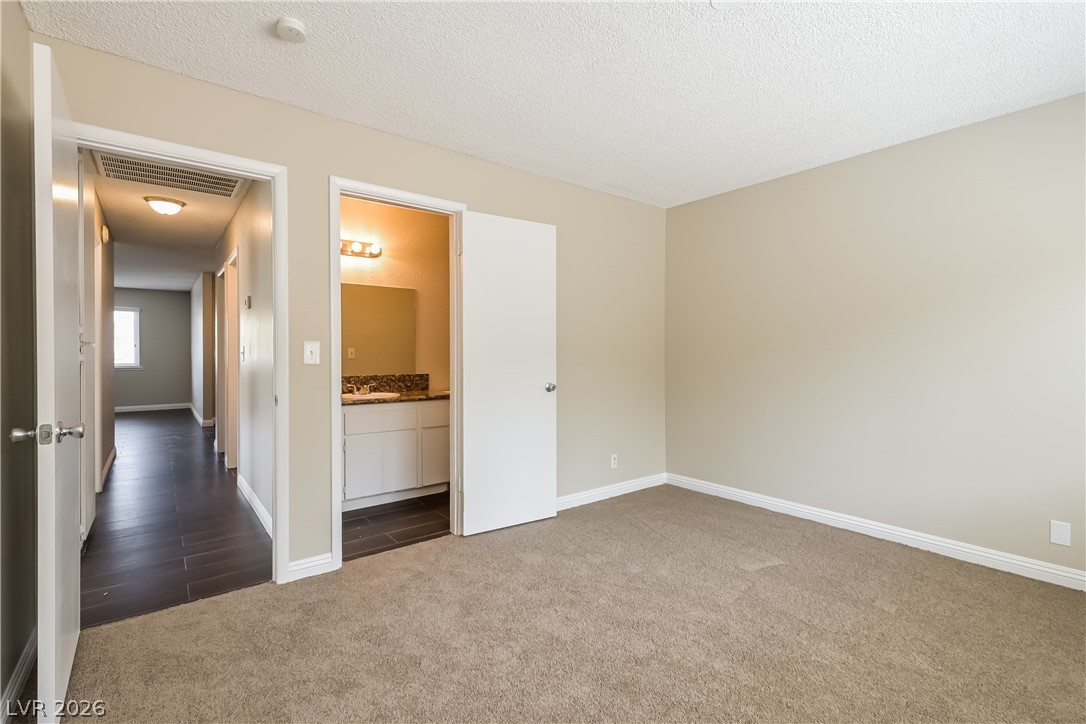 422 Chateau Drive Property Photo 11