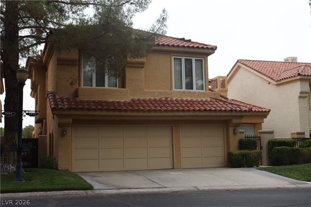 7890 Castle Pines Avenue Property Photo 2