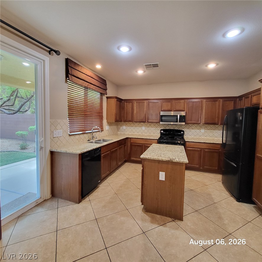 9091 Cloudy Mountain Place Property Photo 3