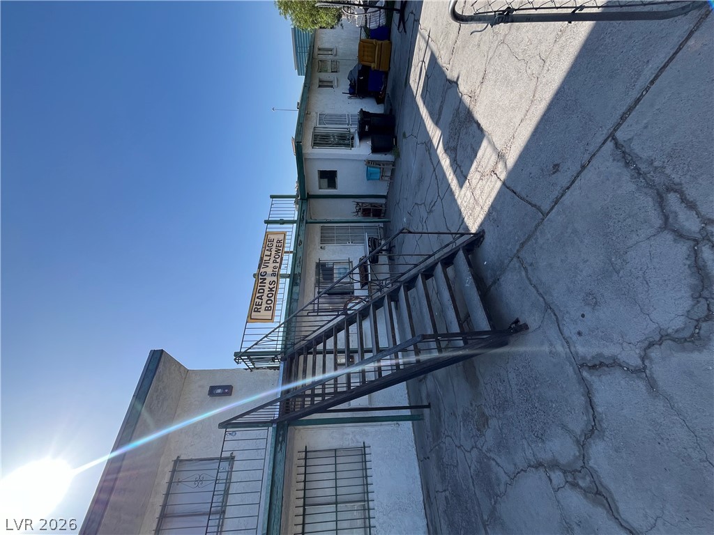 622 West McWilliams Avenue 5 Property Photo 1