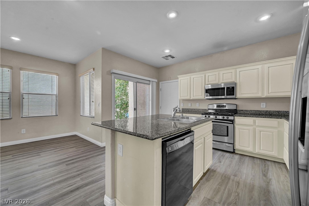 12052 Hathaway Pines Lane Property Photo 18