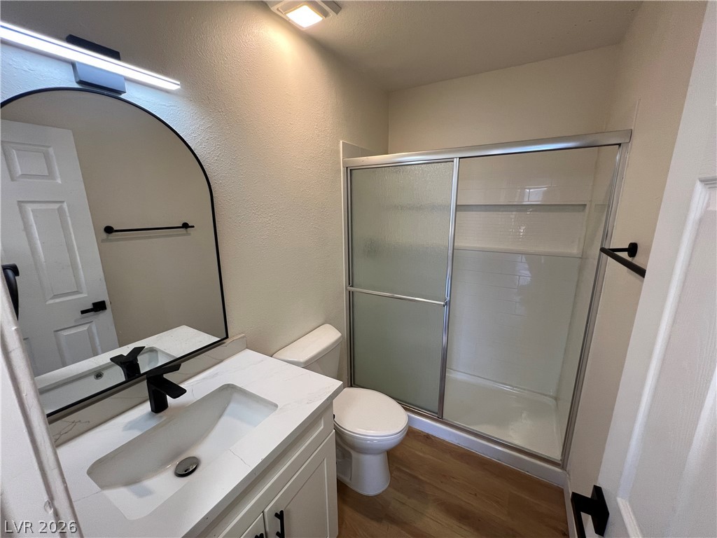 1534 Hialeah Drive D Property Photo 17