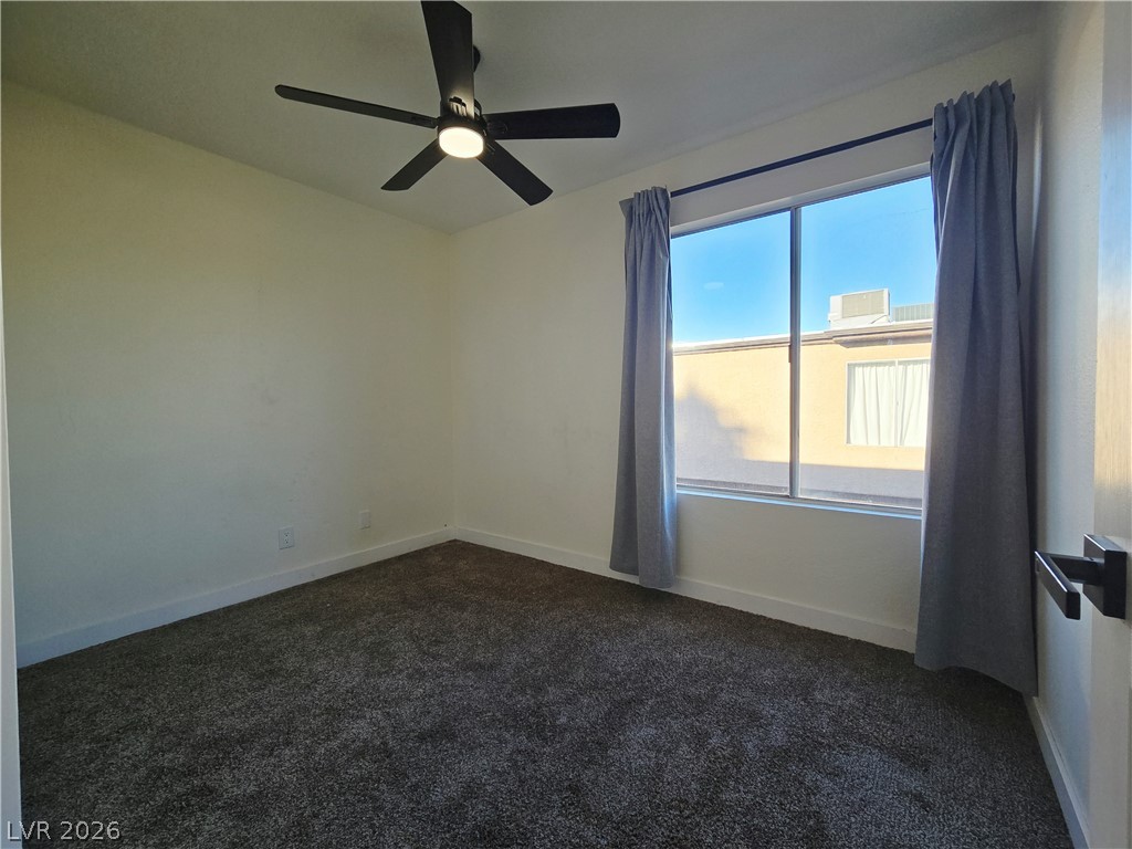 1534 Hialeah Drive D Property Photo 17