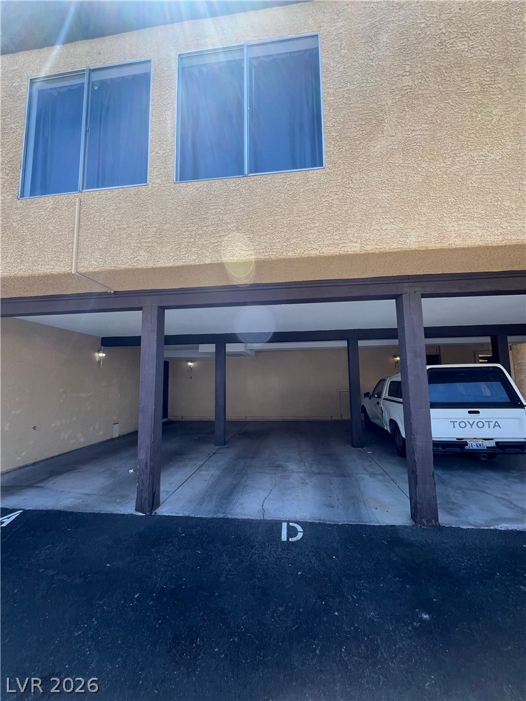 1534 Hialeah Drive D Property Photo 23