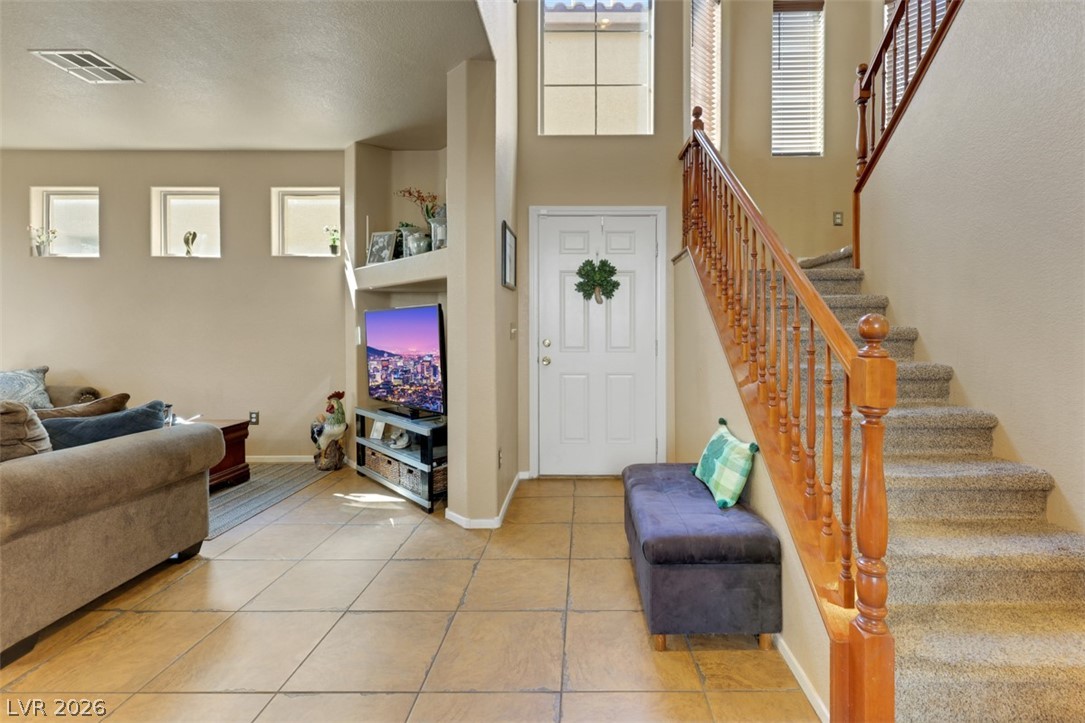 6279 Dollar Bill Court Property Photo 6