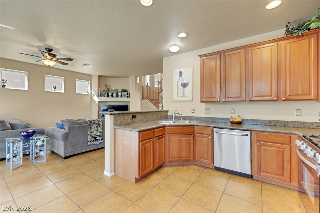 6279 Dollar Bill Court Property Photo 13