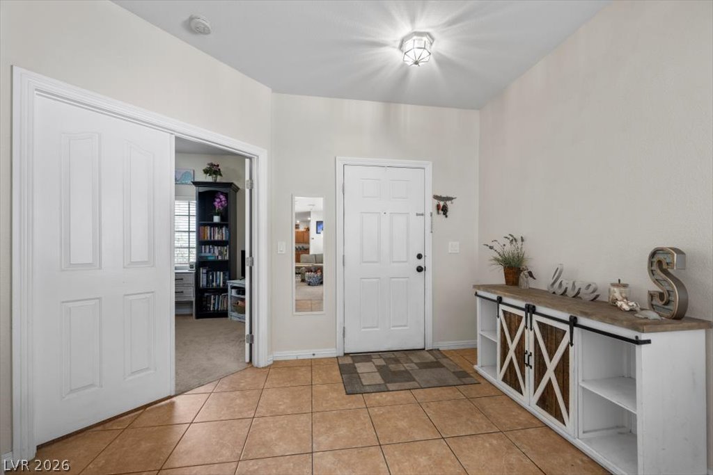 5656 Fast Payout Court Property Photo 3