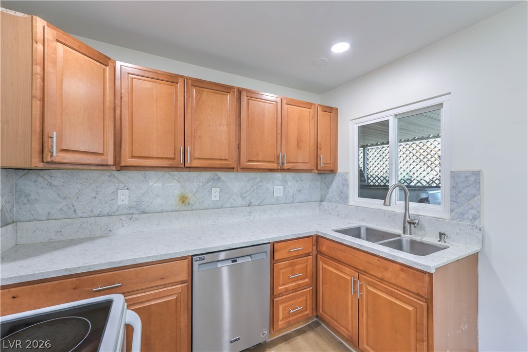 479 South Water Street Property Photo 10