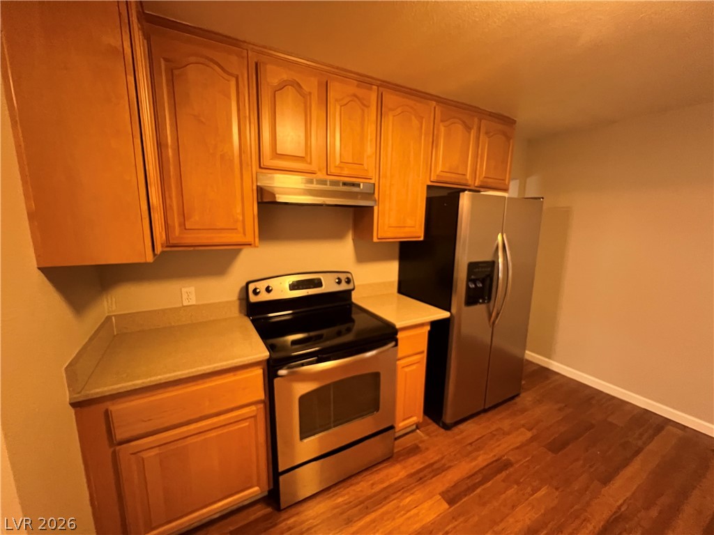 2301 East Brooks Avenue Property Photo 6