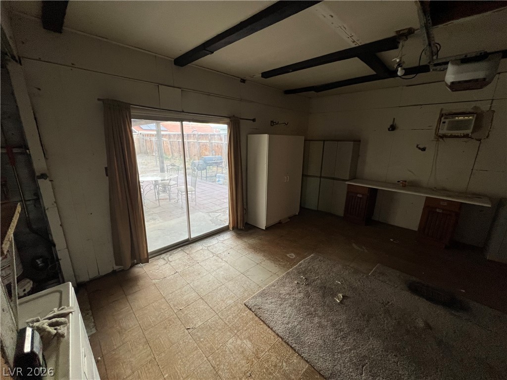 2301 East Brooks Avenue Property Photo 18