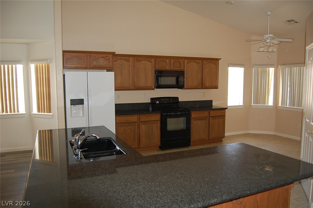 4911 East Ridgewood Drive Property Photo 5