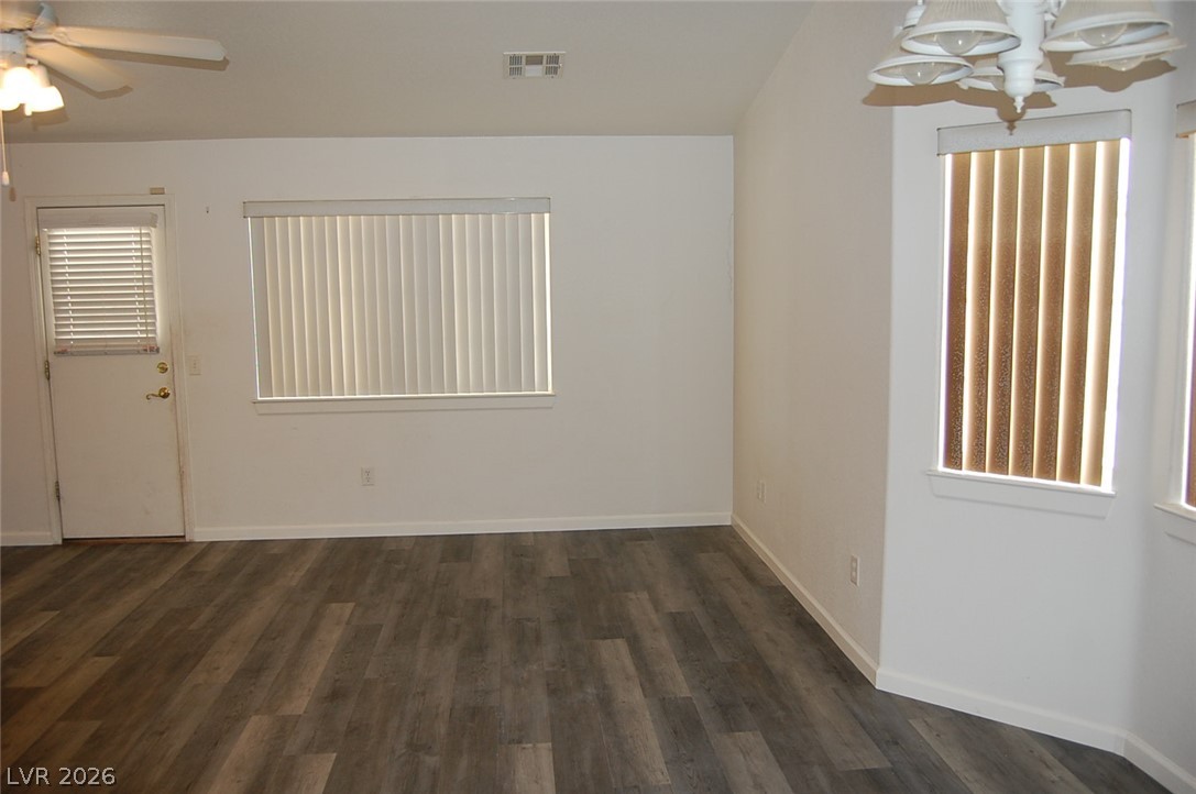 4911 East Ridgewood Drive Property Photo 8