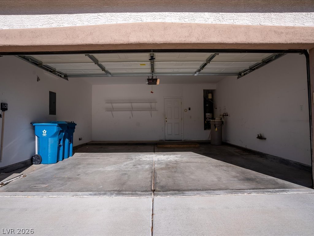 10034 Canyon Dunes Avenue Property Photo 18