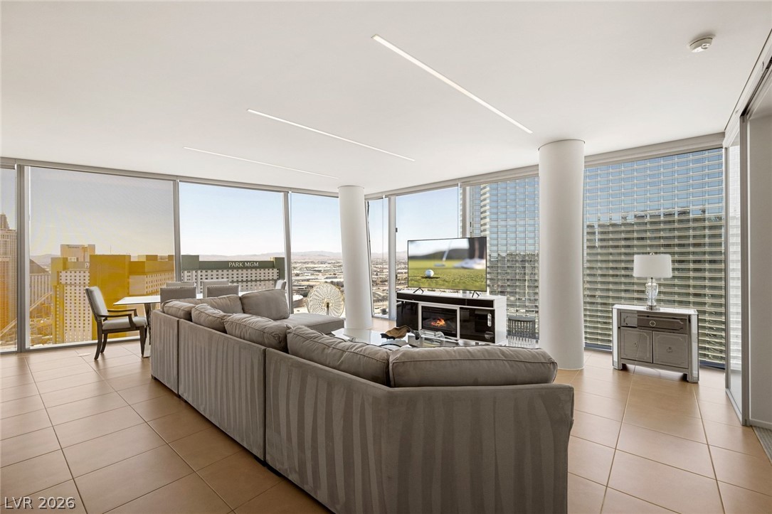 3726 Las Vegas Boulevard 2904 Property Photo 7