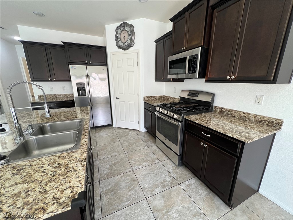 5693 Point Loma Court Property Photo 7