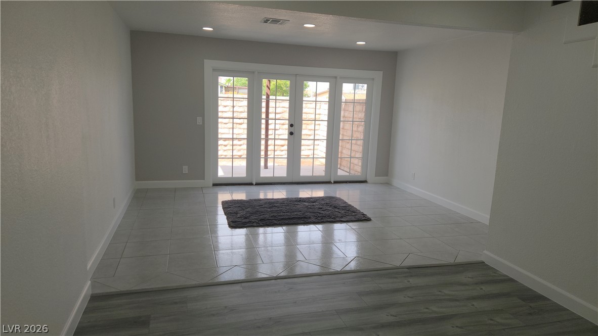 2373 Cardiff Lane B Property Photo 12