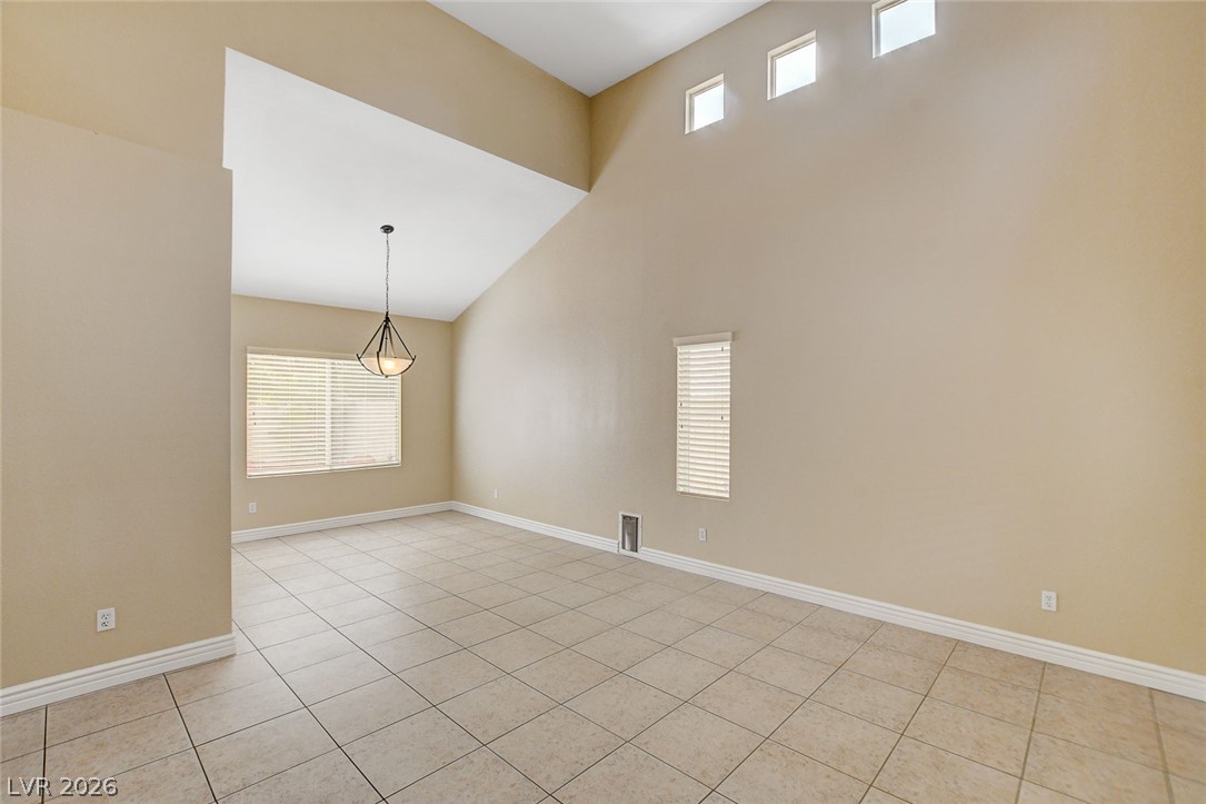 1612 Country Hollow Drive Property Photo 7