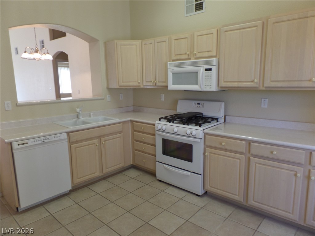 3917 Lazy Pine Street 201 Property Photo 7