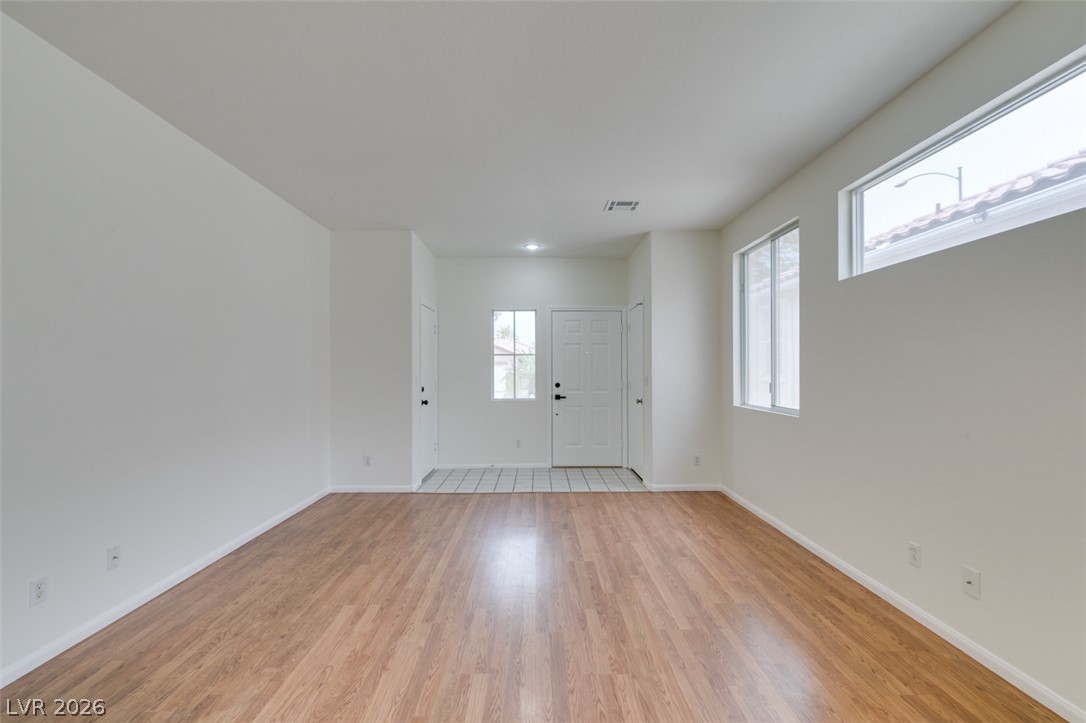 9912 Oriole Crest Court Property Photo 6