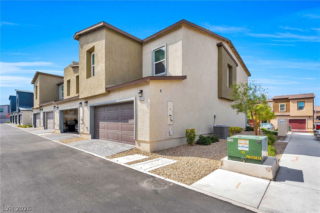 4820 Orchid Ridge Avenue Property Photo 3
