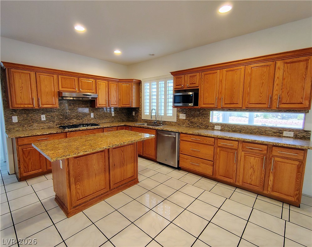 267 Daisy Gold Court Property Photo 6