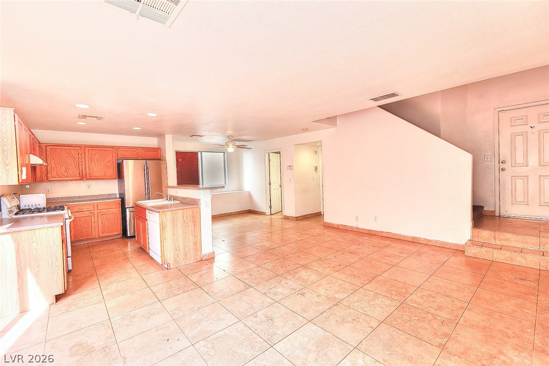 4133 Kemble Court Property Photo 16