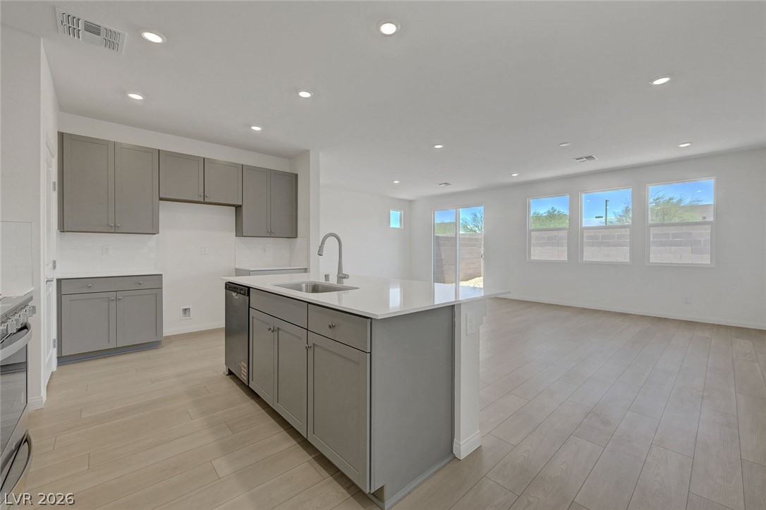 7086 Parkallen Avenue Property Photo 6