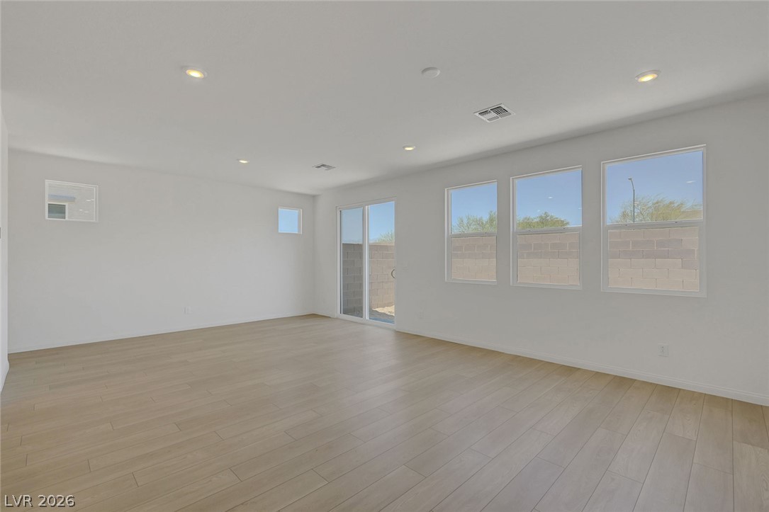 7086 Parkallen Avenue Property Photo 15