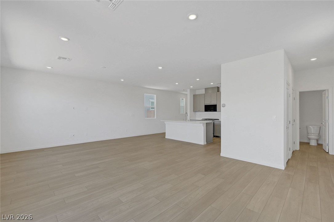 7086 Parkallen Avenue Property Photo 19