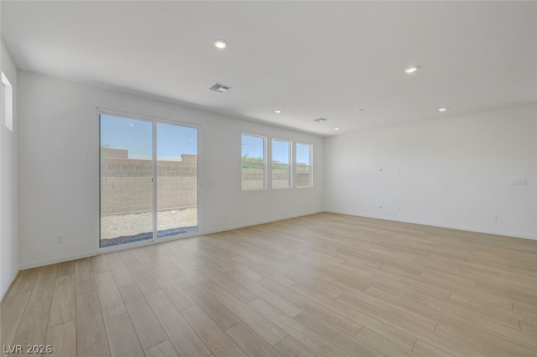 7086 Parkallen Avenue Property Photo 20