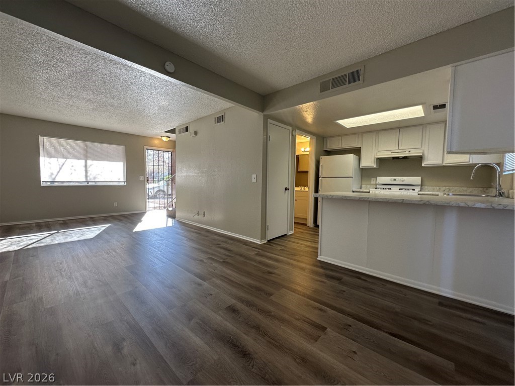 181 Bel Port Drive 184 Property Photo 3