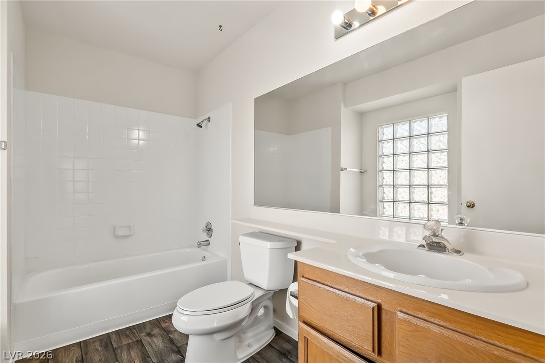 2191 Bay Club Drive 204 Property Photo 6
