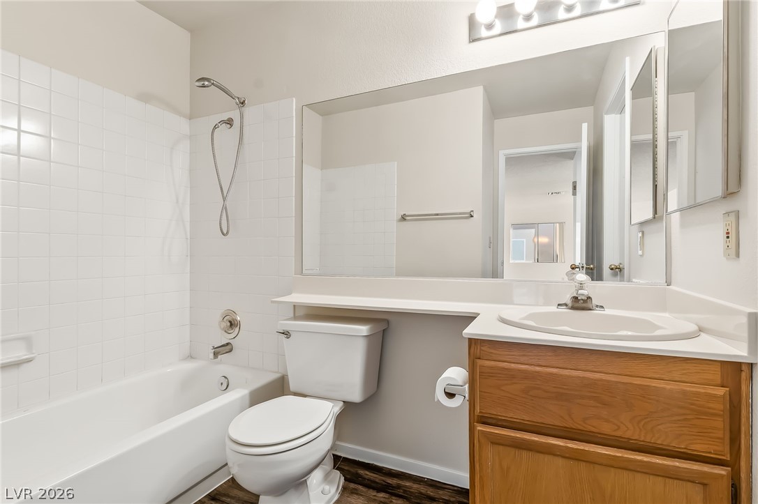 2191 Bay Club Drive 204 Property Photo 8