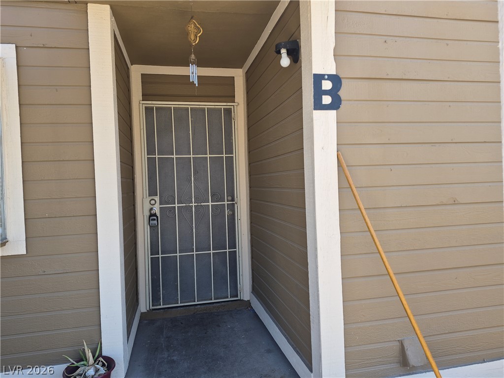2664 Bryandouglas Drive B Property Photo 2